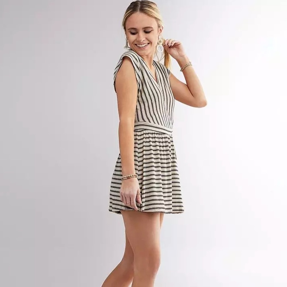Billabong Easy Day Jumpsuit Romper Striped Ivory Black Side Tie - Picture 3 of 10